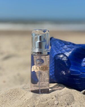 Leontine Borsato Instagram - Afgelopen week mochten Jada en ik 24 uur mee met La Mer. We konden kennis maken met de heerlijke producten van La Mer. Na een fantastische gezichtsbehandeling en massage hebben we genoten van het strand voor ons strandhotel Cadzand.
Na een lekkere mocktail hebben we mogen dineren in het mooie Pure C restaurant (mega aanrader, ontzettend lekker eten 😍!) 
Wat ik zo mooi vind aan de producten van La Mer is dat naast de heerlijke bekende geur, alle producten met elkaar te mengen zijn. En last but not least ondersteunen ze  met de La Mer Blue Heart Crème projecten voor het behoud van de oceanen wat ik echt fantastisch vind. 
Ongelofelijk genoten van deze overnachting samen met mijn knappe dochter en nog een aantal lieve en inspirerende andere dames! Dank lieve La Mer voor deze onvergetelijke ervaring. ❤️
