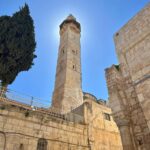 Leontine Borsato Instagram – Al lang .. heel lang, wilden wij naar Israël… Tel aviv ..Jeruzalem! Dat mogen doen met elkaar is ongelofelijk speciaal! Naar plekken gaan waar je je hele leven over hebt gehoord en gelezen .. over stenen lopen die een paar duizend jaar oud zijn… de geschiedenis voelen én zien …dat is onbeschrijfelijk bijzonder!!! @mariavkslk @leontineborsato @lecolook #thatswhatfriendsarefor #❤️