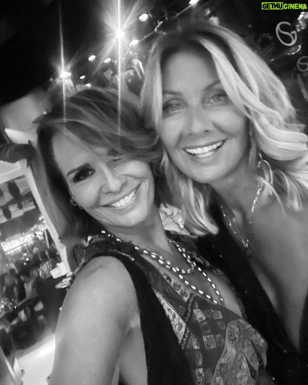 Leontine Borsato Instagram - Wat was het een heerlijke week op Ibiza met mijn prachtige vriendinnen. Nu weer lekker thuis ♥️ Ibiza, Spain