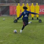 Leroy Sané Instagram - No, it's not a replay! 😉🎯 @leroysane #MiaSanMia