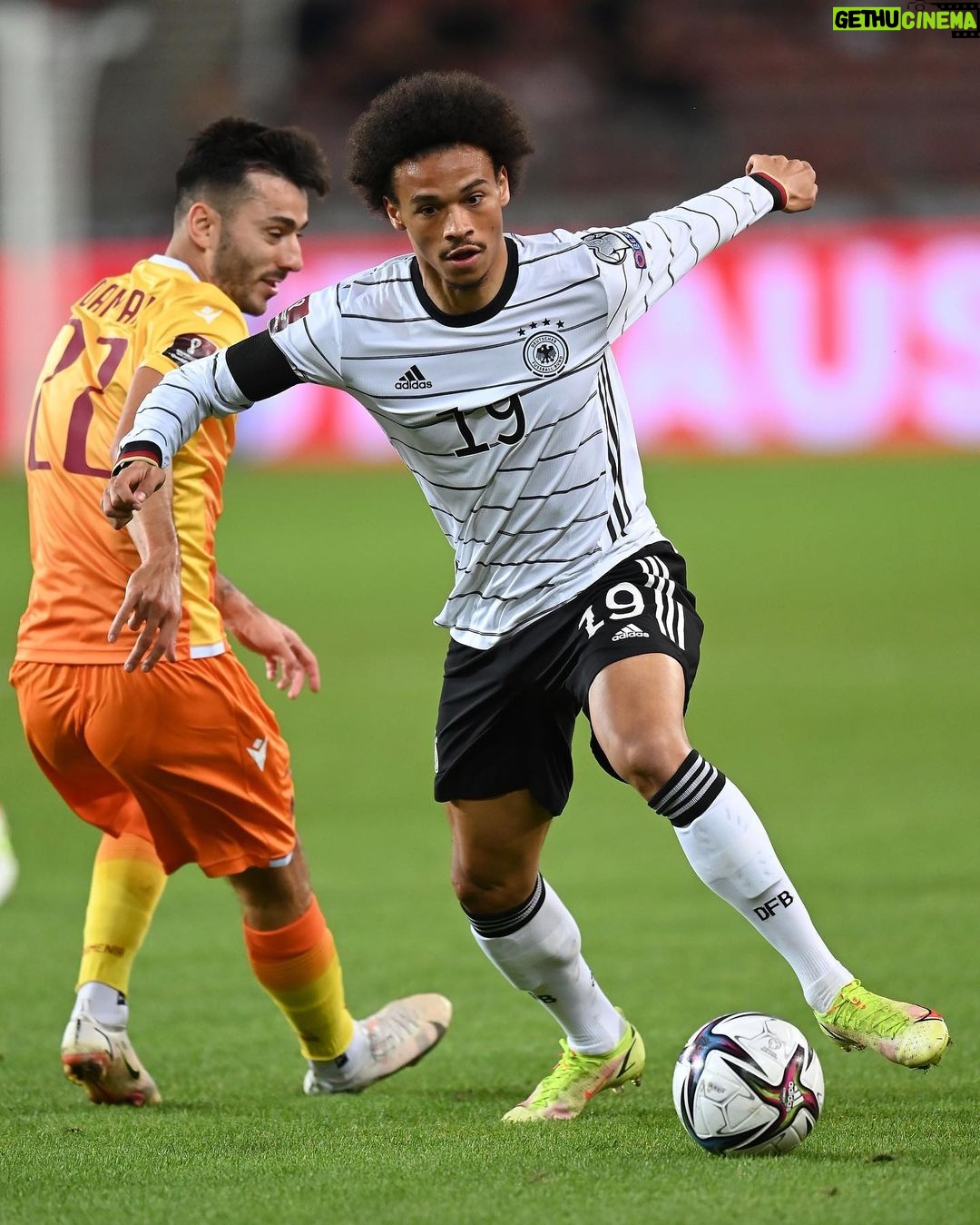 Leroy Sané Instagram - Good win! 💪🏽 @dfb_team