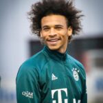 Leroy Sané Instagram – Good to be back with the team ✌🏾️ #inSané FC Bayern Trainingsgelände