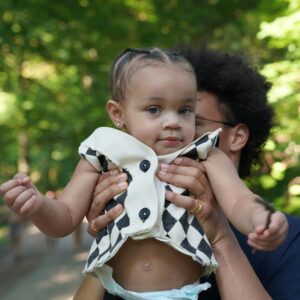 Leroy Sané Instagram - Happy birthday my little sunshine! U’re growing too fast my princess! ❤️👧🏽❤️