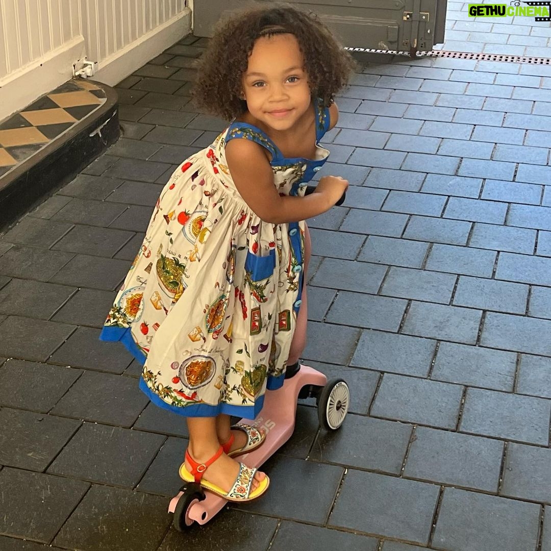 Leroy Sané Instagram - Happy Birthday my princess! Proud of my little girl! Dad loves you. 4y ❤️😍🎉