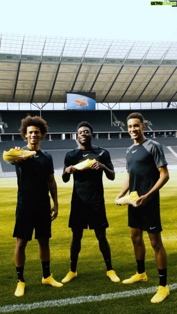 Leroy Sané Instagram - Great event with @alphonsodavies and @jamalmusiala10. Check out my new @nikefootball Air Zoom Mercurials ⚡💨 , let’s go 🔥