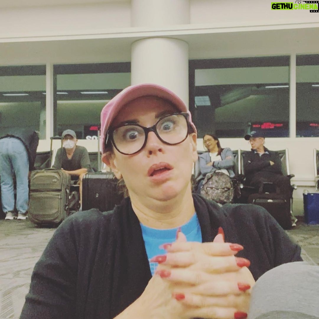 Lesli Margherita Instagram - DUMP! like the kids say. I’m dumping my trip to NY on Monday LA ~ NYC ~ LA in 48 hours YAAAAAS *starting with a Sunday nite bow with my Damn Yankees Boyz @jeffskowron and @jamesdolivas (ONE MORE WEEK TO SEE US) *trying to blow up a red eye pillow that night unsuccessfully *landed and then 2 hrs later recorded a secret project with the genius @marcyandzina (& my ♥️ Denis Jones who no likey the insta) *concerting the unreal genius of @amangreen (and the unreal genius of the show that ummm is coming soon…) * @ryannreds belting worth trip alone *and finally the celebration of the Lawd David Zippel where @santinofontana and I were told to “just go with it” and then in true fashion we did and it well… *bonus 💜 @claybourneelder