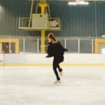 Lesli Margherita Instagram - Really glad rink camera captured me trying to center my turns, looking at my progress, flipping off the ice (it’s the ICE’S fault) and then questioning all of my life choices before reluctantly trying again. This could also be swapped for ANY rehearsal of mine 🤣🤣 Shout out to @ben.on.ice who deals with this debacle