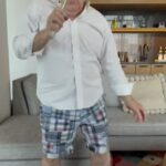 Leslie Jordan Instagram - In the spirit of the movie #ELVIS and a tribute to the King of Rock and Roll. I figured there is no harm in one more Elvis impersonator. @ltlindathompson