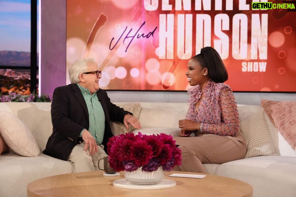 Leslie Jordan Instagram - Hey y’all, check me out on the @jenniferhudsonshow today. As they say, “check your local listings. Love ya @iamjhud