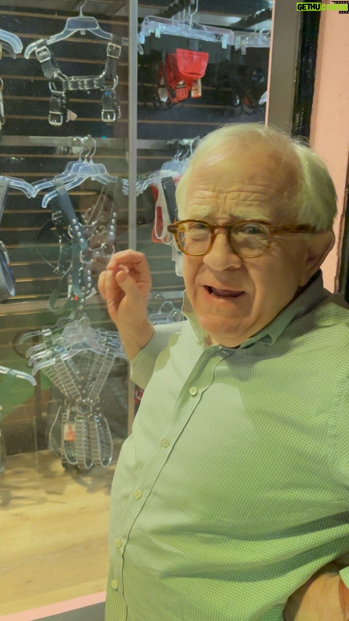 Leslie Jordan - 134.5K Likes - Support small business 😂😂😂