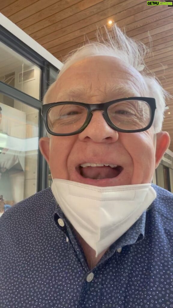 Leslie Jordan Instagram - I am walking around the mall minding my own business and, blaring on the sound system was my good friend @brittneyspencer singing Midnight Train to Georgia — I knew her voice immediately. My favorite rendition. You go Girl!