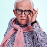 Leslie Jordan Instagram - Photo shoot for the @thecoolkidstv. @iammaxgreenfield recommended Leslie audition for the role and his wife @tesssanchezgreenfield made sure he joined social media. Without a doubt, these two are responsible for a lot of Leslie’s late success.