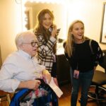 Leslie Jordan Instagram - If I told y’all a story about the time I met @reesewitherspoon and @kelseaballerini, none of ya would believe me. So, I won’t tell you about it, I will show you. Proof! They are two of the sweetest southern souls on earth. 📸: @andybarron