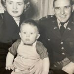 Leslie Jordan Instagram - Leslie with mama and daddy. It really doesn’t get any cuter than this. Leslie, we miss you every day.