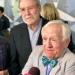 Leslie Jordan Instagram - Leslie absolutely adored working with #martinmull on The Cool Kids. Martin Mull once saw Leslie’s one man comedy show and said it “was a masterclass in comedy.” Leslie thought Martin was a comedy genius and and held his compliment in the highest regard.