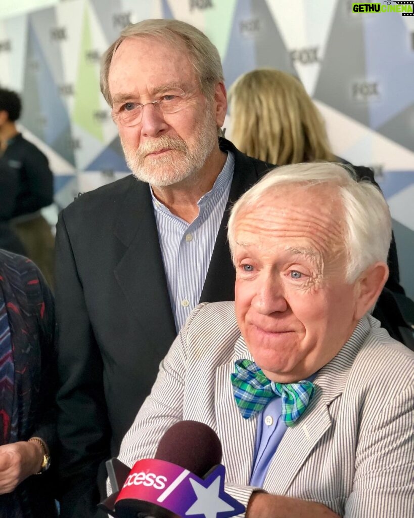 Leslie Jordan Instagram - Leslie absolutely adored working with #martinmull on The Cool Kids. Martin Mull once saw Leslie’s one man comedy show and said it “was a masterclass in comedy.” Leslie thought Martin was a comedy genius and and held his compliment in the highest regard.