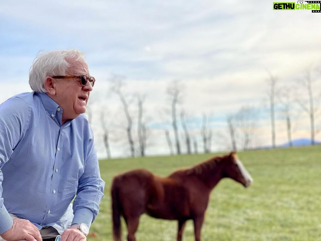 Leslie Jordan Instagram - Leslie loved horses and always wanted a pony farm outside Nashville. There’s no doubt he’s watching the Kentucky Derby today, especially as a former horse trainer.