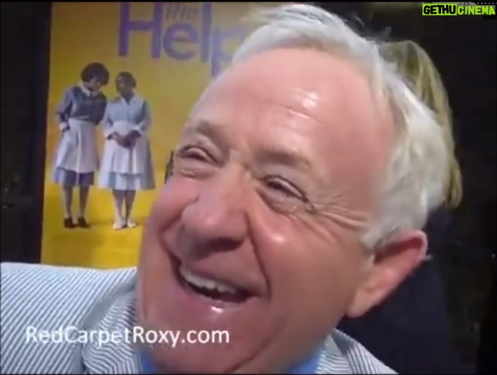 Leslie Jordan Instagram - Classic Leslie to put you in a good mood on Christmas Day. From the red carpet when he was filming The Help with @tatetaylor51 and @octaviaspencer. Merry Christmas everyone.