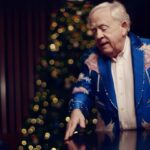Leslie Jordan Instagram - Happy Thanksgiving to all. About a year ago, Leslie worked on a recording with his dear friends @mrcheyennejackson, @travishoward, and @dannymyrick. Please take a moment to watch the short video introduction to the song — Little Drummer Boy/Peace On Earth. Guess who the little drummer is? Swipe left to hear a clip of the song.