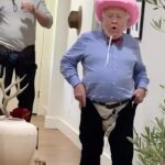 Leslie Jordan Instagram - Don’t forget to catch Leslie tonight on @hgtv for his episode of Celebrity IOU. Leslie puts his heart to action one more time as he gifts his dear friends a home renovation with the help of the @propertybrothers. Expect to both laugh and cry. HGTV, 9/8c