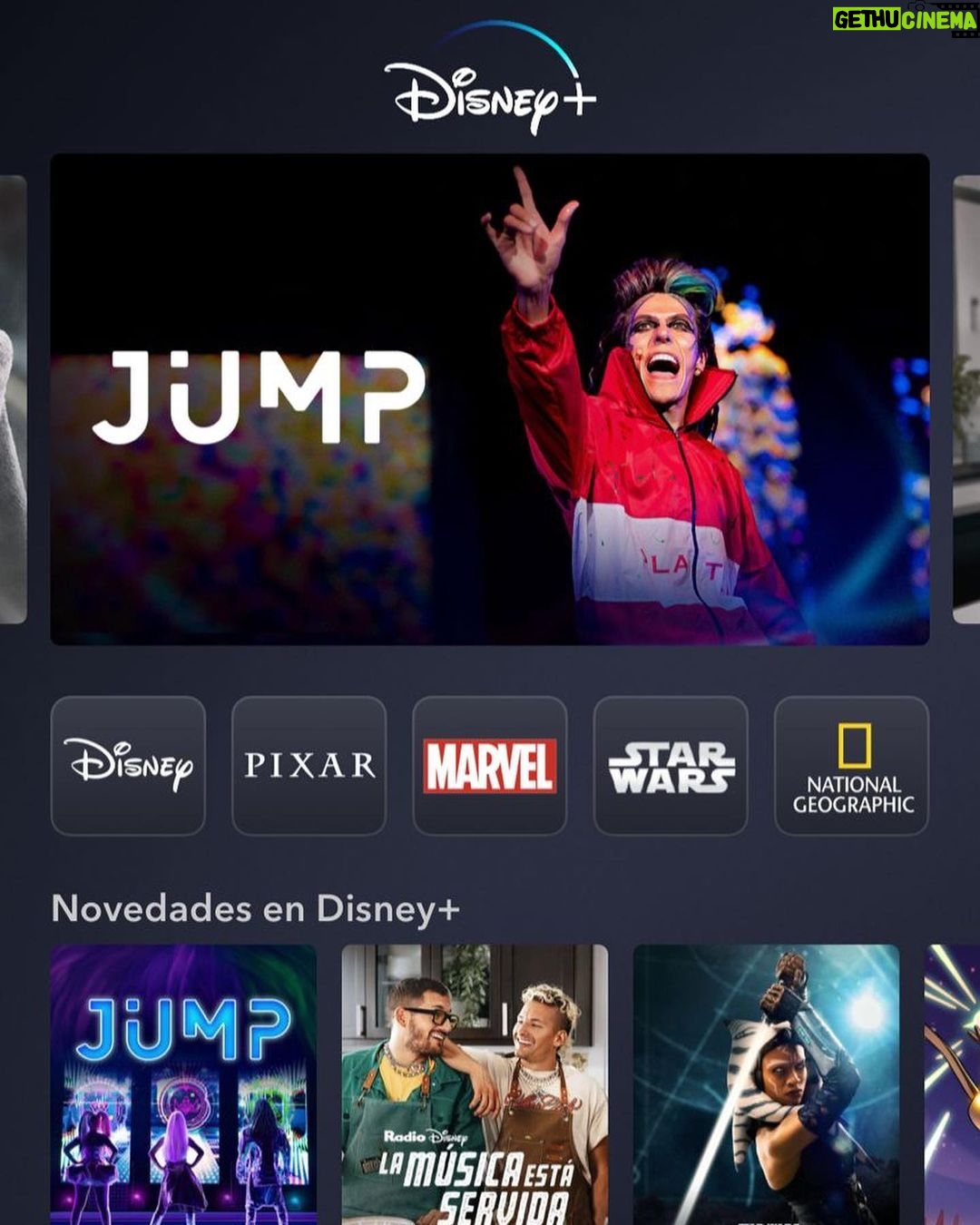 Lesslie Polinesia Instagram - FAMILIA un sueño más hecho realidad 🤍 tenemos el show de #JUMP disponible en DISNEY+ @disneyplusla En verdad es un sueño hecho realidad donde expresamos con todo nuestro ser la esencia de Polinesios en el escenario 🤍 si pudiera viviría una y otra vez el show por volver a verlos 🙏🏼 GRACIAS GRACIAS GRACIAS Esto es para ustedes Polinesios 🤍👐🏼 LOS AMOOOO Disney