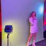 Lesslie Polinesia Instagram - Compartir lo que más amas y todos los retos que ha conllevado crear desde hace 12 años empezando en YouTube ♥️ @forbesmexico nos hizo una entrevista de cómo ha sido todo un reto no solo crear contenido digital si no también llevar a otras industrias lo que más te gusta 🤍 @youtubelatam 📸 @ferluna @waldor @ita_navajas