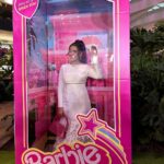 Lesslie Polinesia Instagram - Hi Barbie! 👋🏻🩷 Ayer estuvimos en la premier de #BarbiePelicula definitivamente trae un mensaje que va a revolucionar 🤍🩷 Se lo que tú quieras ser ✨ @barbie