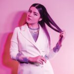 Lesslie Polinesia Instagram - Compartir lo que más amas y todos los retos que ha conllevado crear desde hace 12 años empezando en YouTube ♥️ @forbesmexico nos hizo una entrevista de cómo ha sido todo un reto no solo crear contenido digital si no también llevar a otras industrias lo que más te gusta 🤍 @youtubelatam 📸 @ferluna @waldor @ita_navajas