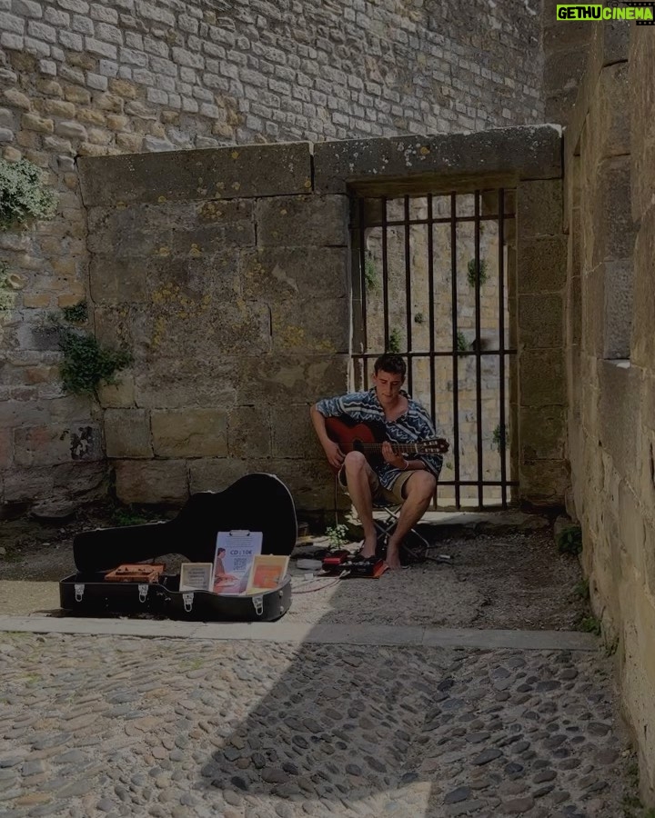 Lesslie Polinesia Instagram - Tenía tantas ganas de conocer Francia 🇫🇷 y darle una segunda oportunidad de enamorarme 🤍 por ahora si lo he disfrutado mucho Carcassonne, France