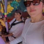 Lesslie Polinesia Instagram – La vida está lleno de experiencias inolvidables 🤍 este mes ha sido más loco de lo que me imaginé 🦋✨ 

Estuvimos disfrutando de @universaldestinationslatino #UniversalOrlando #atUniversal