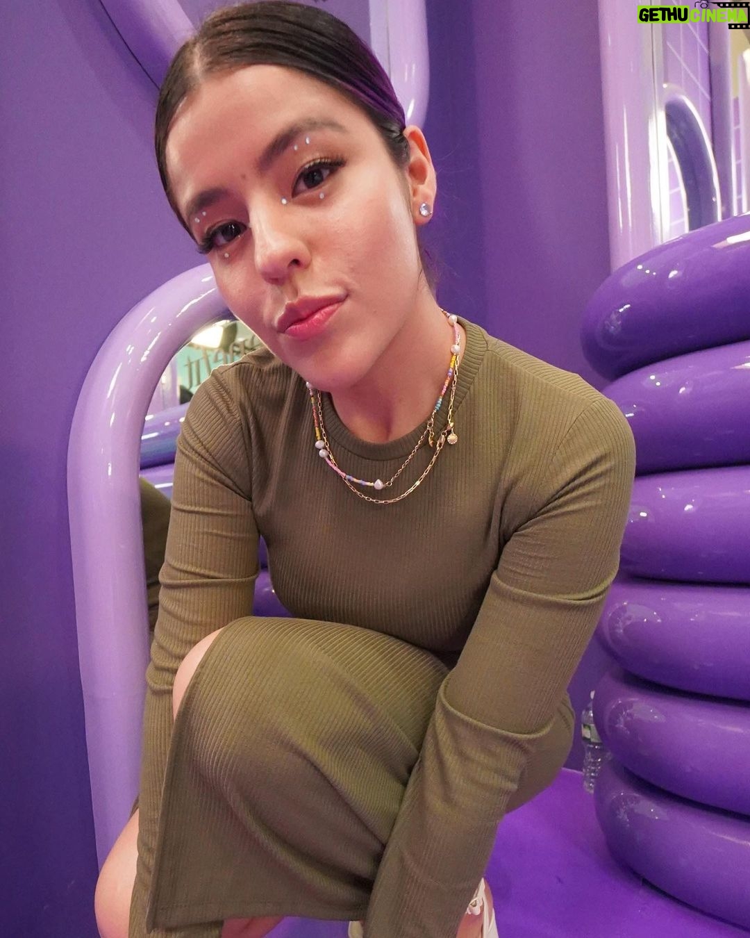 Lesslie Polinesia Instagram - No hay límites cuando las cosas qué haces es desde el corazón 🤍 Cuidar de ti es la prioridad número uno ✨ Feliz de compartir con @benefitmexico #PoreCare su nuevo lanzamiento New York, New York