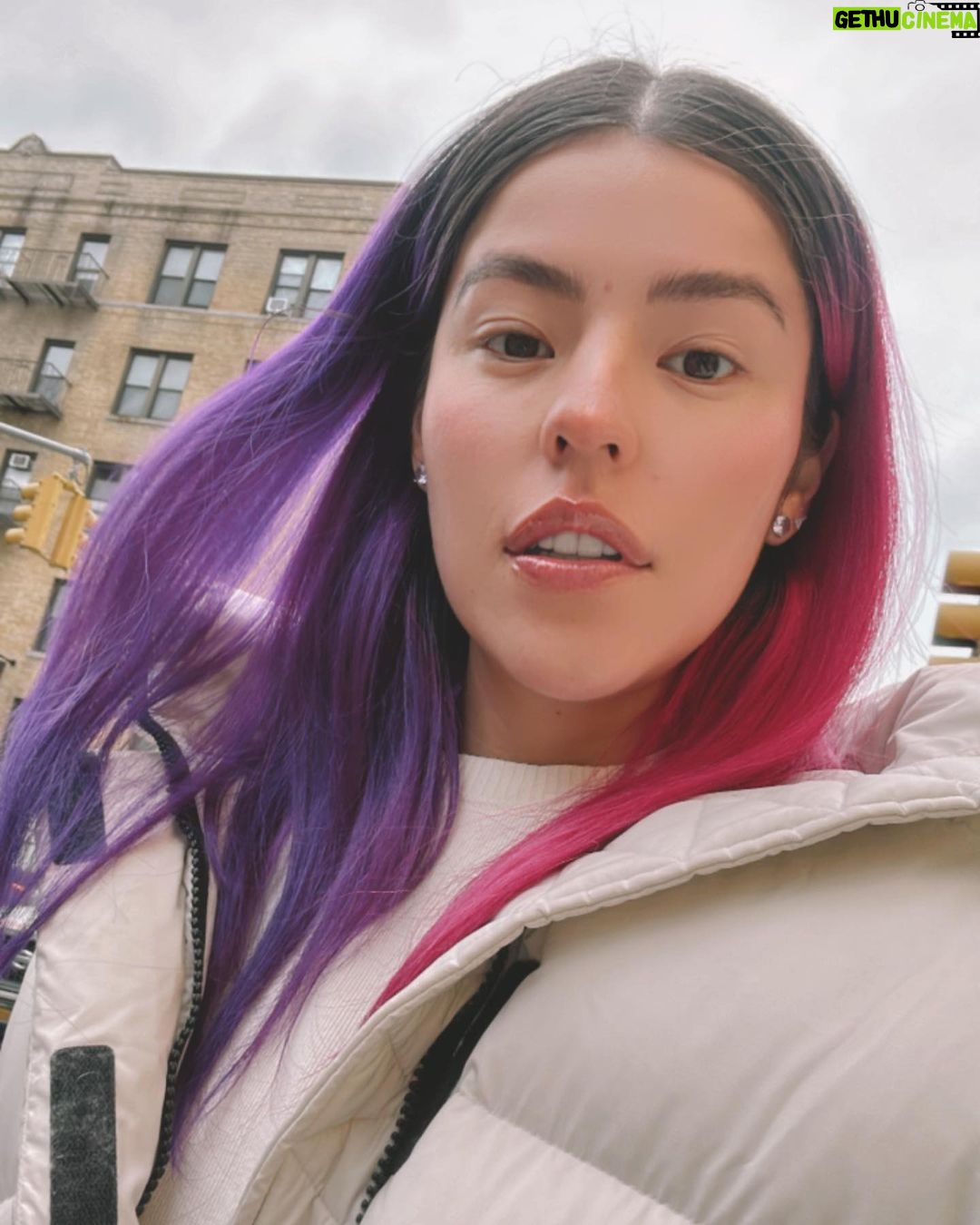 Lesslie Polinesia Instagram - Primer día en NY🗽 por el nuevo lanzamiento de @benefitmexico #porefessional #porecare estoy tan feliz de compartir estas hermosas experiencias con ustedes New York