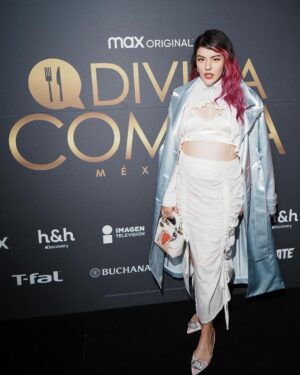 Lesslie Polinesia Instagram - Estoy muy emocionada de esta nueva etapa 🤍 y compartir este proyecto de #DivinaComida @hbomaxmx @imagentvmex @discoveryhh