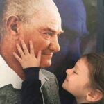 Levent Can Instagram - Büyük önder Mustafa Kemal Atatürk’ün Dünya çocuklarına armağan ettiği #23nisan Ulusal Egemenlik ve Çocuk Bayramımız kutlu olsun 🇹🇷🥳💃🕺🏻 Çocuklar her şeyi güzelleştirecek 🧚‍♀️🦋🥰