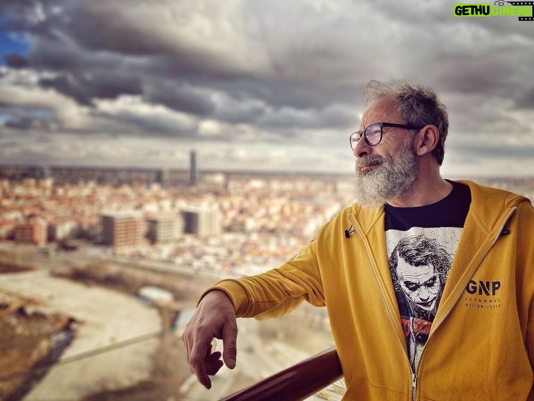 Levent Can Instagram - 22-02 2022 ๐๐งก ๐ธ @mertkarabulutx Konya, Turkey
