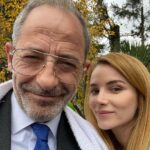 Levent Can Instagram - Dün akşam yayınlanan #teşkilat 78.bölüm ile 30 bölümdür canlandırdığım #davidhartley karakteri yolun sonunu gördü. Yaptığı kötülükler yanına kalmayacaktı ve tabi ki iyilik kazandı. Bu kadar çuvallamaya çuvalı hak etmişti 🤷🏻‍♂️ 30 haftadır süren bu yolculukta birlikte çalıştığım tüm partnerlerime gösterdikleri üstün performans ve dostlukları için… sevgili yönetmenlerim @burakarliel ve @gul_sarialtin a bu rolün yaratım sürecinde karakterin her durumunu en ince ayrıntısına kadar işleyişleri ve değerli görüşlerini, yorumlarını paylaştıkları için… @timsandb ailesiyle bu projede yeniden bir araya geldiğim için… Tüm set çalışanları arkadaşlarımın çabaları için… siz kıymetli izleyicilerimize haftalar boyu dizimizi reyting sıralamalarında birinci tuttukları için… Ve tabi son 15 yıldır her projemde yanımda olan sevgili menajerim @gulayciko ya sonsuz teşekkürlerimle ❤️🧿👏👏👏