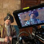 Levent Can Instagram – Geçtiğimiz sene çekimlerini gerçekleştirdiğimiz #mevlanacelaleddinrumi 
Dizi filmimiz artık yayında
 @trt dijital platform olarak @tabii kanalı nda ilk sezon bölümleriyle… 
#vezirali 
@kale.film 
@__aliaydin__ 
@camoo
@baranugurluu 
@soydankus 
👏👏👏👏👏