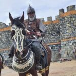 Levent Can Instagram - Geçtiğimiz sene çekimlerini gerçekleştirdiğimiz #mevlanacelaleddinrumi Dizi filmimiz artık yayında @trt dijital platform olarak @tabii kanalı nda ilk sezon bölümleriyle… #vezirali @kale.film @__aliaydin__ @camoo @baranugurluu @soydankus 👏👏👏👏👏