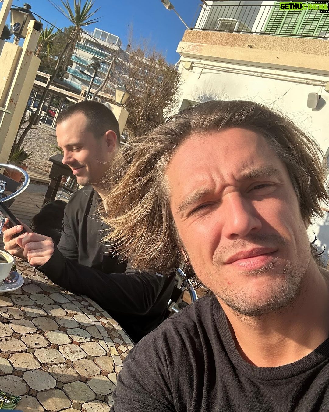 Lewis Bloor Instagram - The Weekly Catch up βοΈ ποΈ Absolutely maxed out island vibes. πββοΈ Daily Sunrise Runs π Beach days in November π Island Ride: Secured π‘ Ibiza Light Festival. Dalt Villa πΈ Got some nice content this weekend and learnt some valuable skills β°οΈ Bi-weekly hikes as a pre-requisite π«Ά Met my best mates Mumma π
Sunsets that you dream of π€ My first (our second) podcast done with @willersfitness x @thehub.ibiza - releasing this week Ibiza Winter absolutely bangs π€ποΈπ©΅ Muchos Gracias amigos πͺπΈ #lboc #lbonlinecoaching #fastfatloss #fullbodytransformation #onlinecoach #onlinecoaching #onlinefitnessplan #fatlossmeals #fatlossmealplan #fatlossjourney #fatlosstips #fatlossfood #fatlossfoods #howtogetlean #getleanchallenge #getleanuk #ukfitness #londonfitness #essexfitness #essexpt #londonpt #lbonlinecoaching #ibizapt #ibizafitness #fitforibiza #londonpt #essexpt Ibiza, Spain