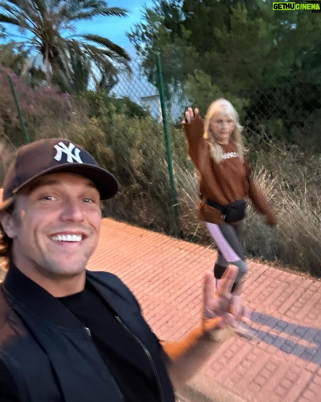 Lewis Bloor Instagram - The Weekly Catch up βοΈ ποΈ Absolutely maxed out island vibes. πββοΈ Daily Sunrise Runs π Beach days in November π Island Ride: Secured π‘ Ibiza Light Festival. Dalt Villa πΈ Got some nice content this weekend and learnt some valuable skills β°οΈ Bi-weekly hikes as a pre-requisite π«Ά Met my best mates Mumma π
Sunsets that you dream of π€ My first (our second) podcast done with @willersfitness x @thehub.ibiza - releasing this week Ibiza Winter absolutely bangs π€ποΈπ©΅ Muchos Gracias amigos πͺπΈ #lboc #lbonlinecoaching #fastfatloss #fullbodytransformation #onlinecoach #onlinecoaching #onlinefitnessplan #fatlossmeals #fatlossmealplan #fatlossjourney #fatlosstips #fatlossfood #fatlossfoods #howtogetlean #getleanchallenge #getleanuk #ukfitness #londonfitness #essexfitness #essexpt #londonpt #lbonlinecoaching #ibizapt #ibizafitness #fitforibiza #londonpt #essexpt Ibiza, Spain