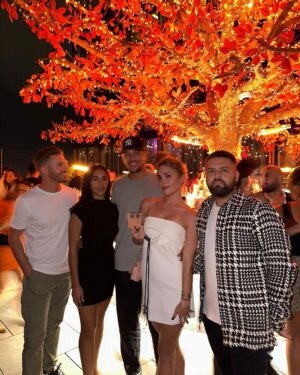Lewis Bloor Instagram - What a week it’s been! 

I find myself stuck in LDN waiting on my Passport. Its delayed as i’ve lost/had stolen 3 in ten years so what should be a 1 week stop is looking like it could take a little longer.

I’ve definitely realised that the stunning beauty of Ibiza is something we all build a unique relationship with. I feel home there and I look forward to returning as soon as I am able to. 

Tbh, I was pretty heartbroken to miss closings with all the amazing gorgeous people I met this summer. Old friends & new - you know who you are 🫶

Having said that, I’ve had some amazing things happen in my personal life and with the LBOC APP.

Here’s a quick run down from my past week & what I got up to & some of my client wins:

⚡️ Podcast with @willersfitness 

⚡️ Seeing so many old friends and warm faces from Ibz & Ldn

⚡️ On boarding my record number of clients in the space of 1 week

⚡️ Hitting my all time record for number of clients active on the LBOC APP

⚡️ Client Sarah hitting 10kg FAT LOSS since Joining in July

⚡️Client Josh hitting a 5k PB when 6 weeks ago he couldnt run 1km with out stopping

⚡️ Had the best Bacon, Egg & Cheese ever @eggbreak_ldn 

⚡️ Hung out with my Dad in East Londons Vicky Park

⚡️ Finally got my hands on Robert Greenes books 

⚡️ Hit some classes at LIFT, BLOCK, 1 REBEL & BARRYS

⚡️ Got some proper banging food at Broadway Market

⚡️ Night out at Casa De Samba - shout to @eniz_menendez & @lani_jm for the hook up and a vibey set.

⚡️ Was working Friday Afternoon in Cafe Boheme and these Jazz Boys just set up started SHELLING

Not every week we find our selves in ideal situations. But in each day there is an oppurtunity to move closer towards your goals or further away. Once you lock in on those small effective steps towards who you want to be - AND THEN BUILD SOME MOMENTUM - it wont be long until you can quietly smile to yourself knowing that despite everything that goes on around you in this complex world - you are building and growing the life YOU WANT. 

The treasures of life are all around you, but they only come in to focus when you are proud of who you are in this moment.

Siempre Mas Travajo. 

Big Love, LB