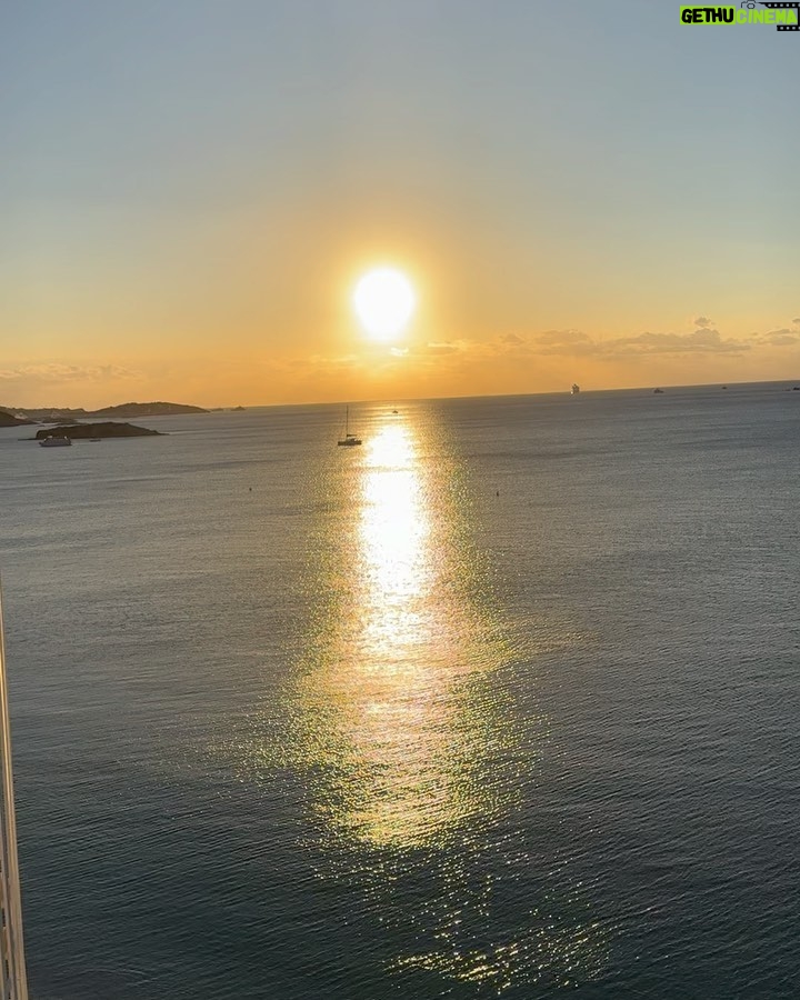 Lewis Bloor Instagram - August ‘23. Semana Cautro. 🌅 Ibiza, Spain