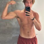 Lewis Bloor Instagram - August ‘23. Semana Cautro. 🌅 Ibiza, Spain