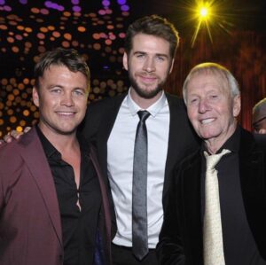Liam Hemsworth Instagram - Thanks again to @gdayusa for the honor. And thanks to my friend Vince for taking the time to present this award. Very grateful.