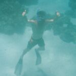 Liam Hemsworth Instagram - everything is all good down here! #twothumbsup! 👍👍