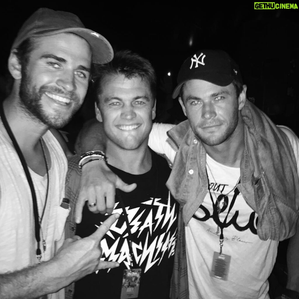 Liam Hemsworth Instagram - Best brothers. Best mates. Best night!!! Happy new year everyone! @fallsfestival @disclosure