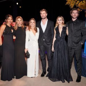 Liam Hemsworth Instagram - Fantastic night raising much needed funds and awareness for one of the most important and challenging issues, children’s mental health. Thank you @itsmondotcom for hosting the evening and all you do for the Sydney children’s hospital @sydney_kids #golddinner