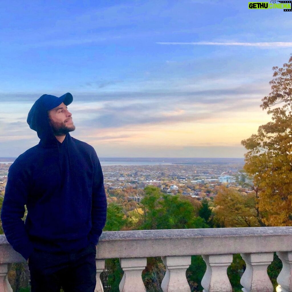Liam Hemsworth Instagram - Fresh and crispy fall in Montréal