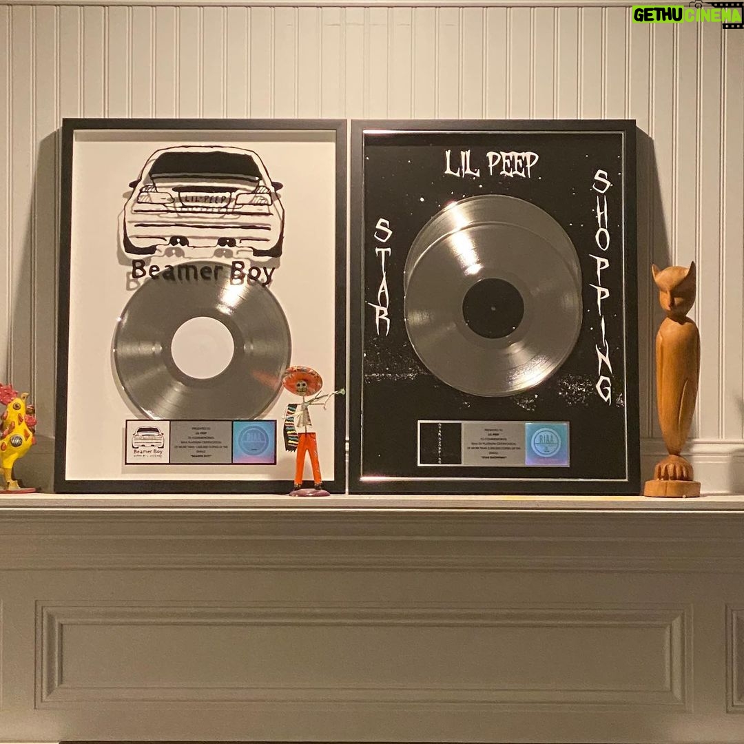 Lil Peep Instagram - Platinum and double platinum. No studio. No label. Just GarageBand, the MacBook he inherited from his mom, some beats, and a mic. Shout out to everyone making his beats…