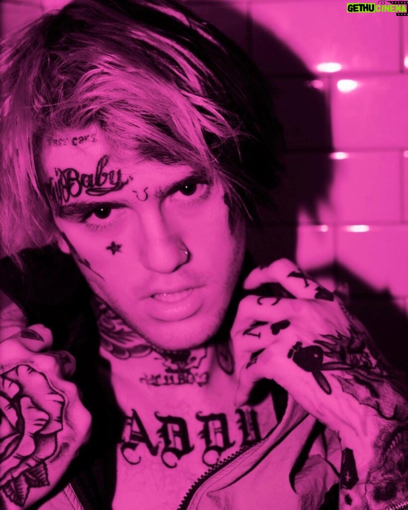 Lil Peep Instagram - Photos by @drdreezy Posters available on lilpeep.com